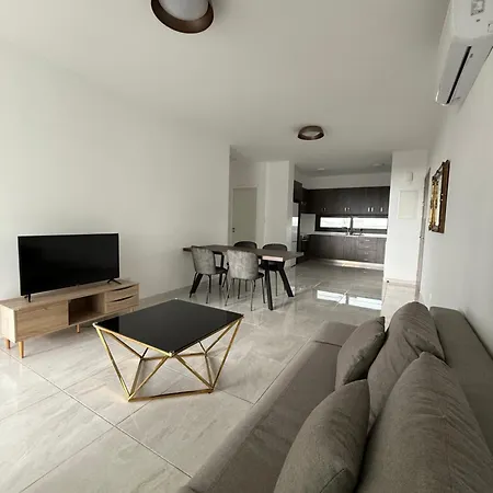 Apartment Holidays *